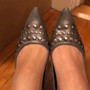 Enzo Angiolini shimmer pewter heels